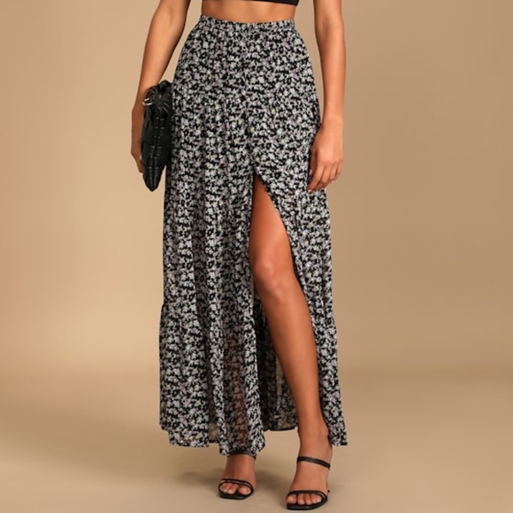 Lulus Subtle Sweetness Black Floral Print Tiered Maxi Skirt - Size M - Picture 1 of 1